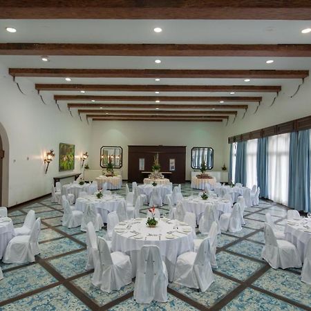 Hotel Tropical Манаус Екстериор снимка The ballroom at the hotel