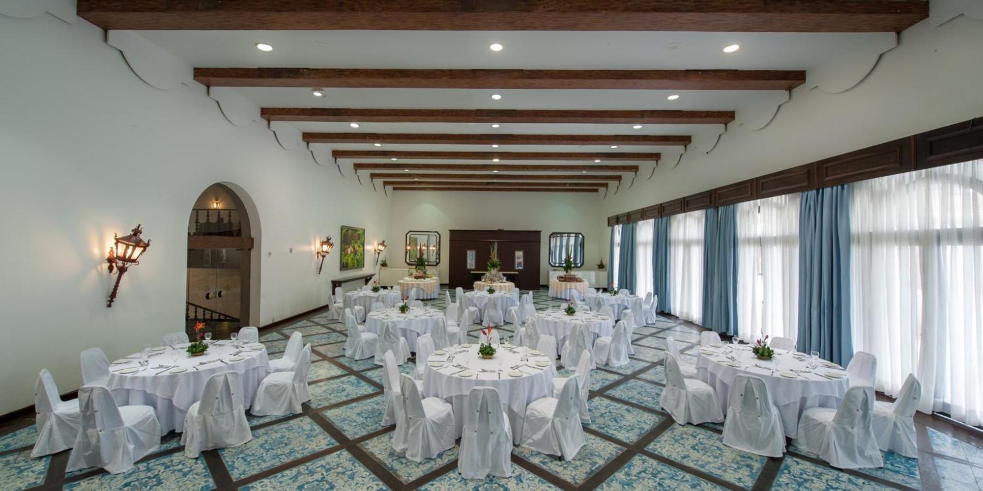 Hotel Tropical Манаус Екстериор снимка The ballroom at the hotel