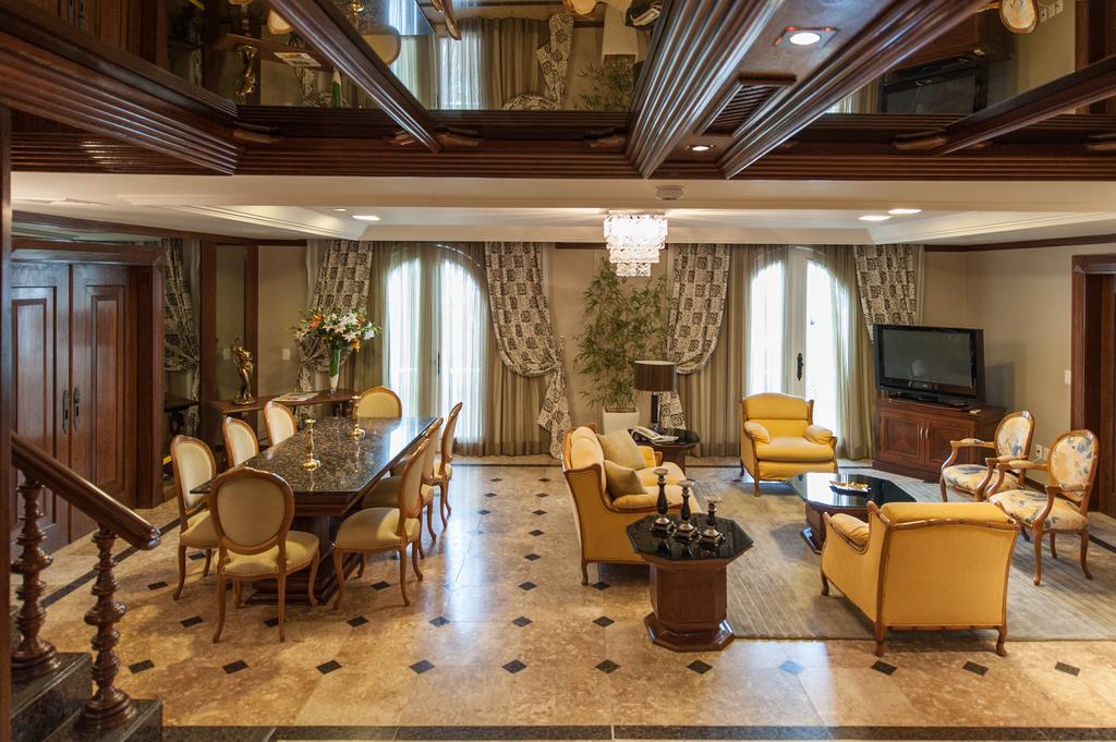 Hotel Tropical Манаус Екстериор снимка The interior of the Presidential Suite