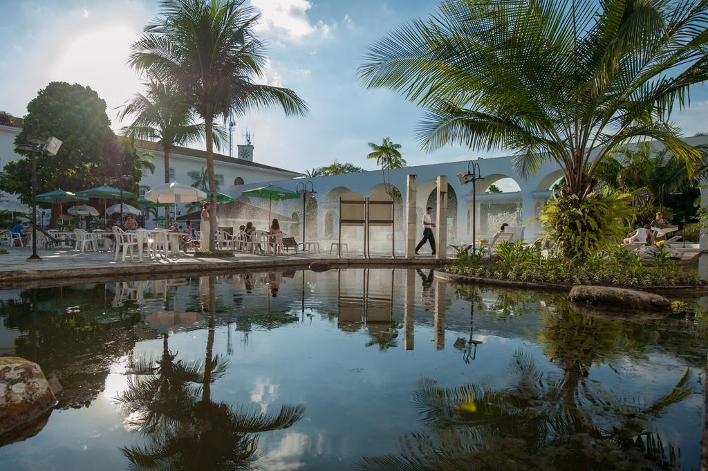 Hotel Tropical Манаус Екстериор снимка The main building of the zoo