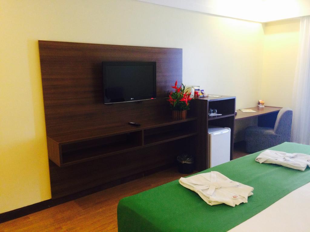 Hotel Tropical Манаус Екстериор снимка A room at the hotel