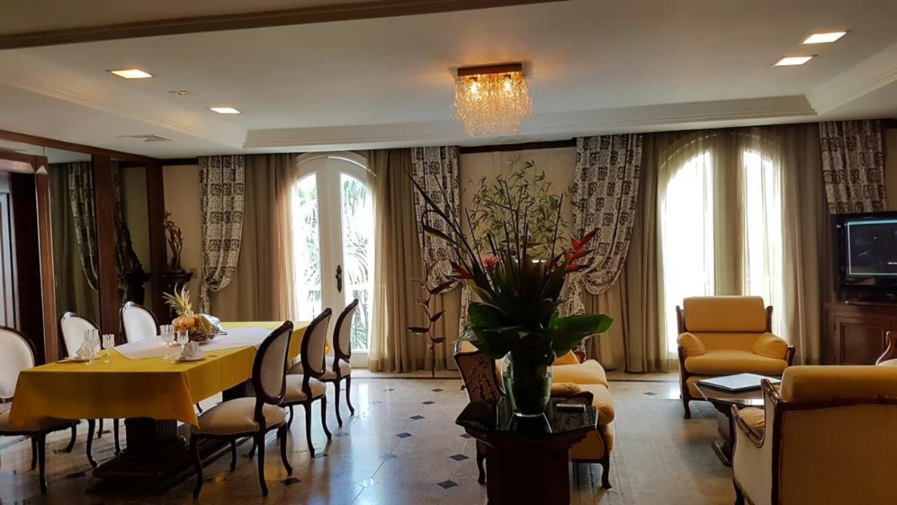 Hotel Tropical Манаус Екстериор снимка The interior of the hotel
