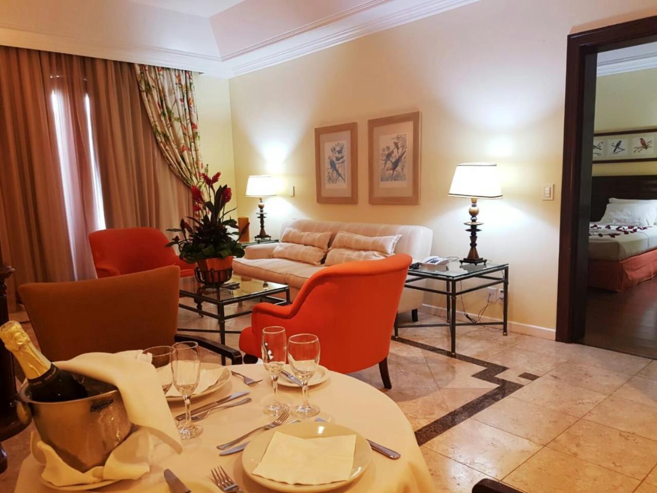 Hotel Tropical Манаус Екстериор снимка A suite at the Four Seasons Hotel, Cairo