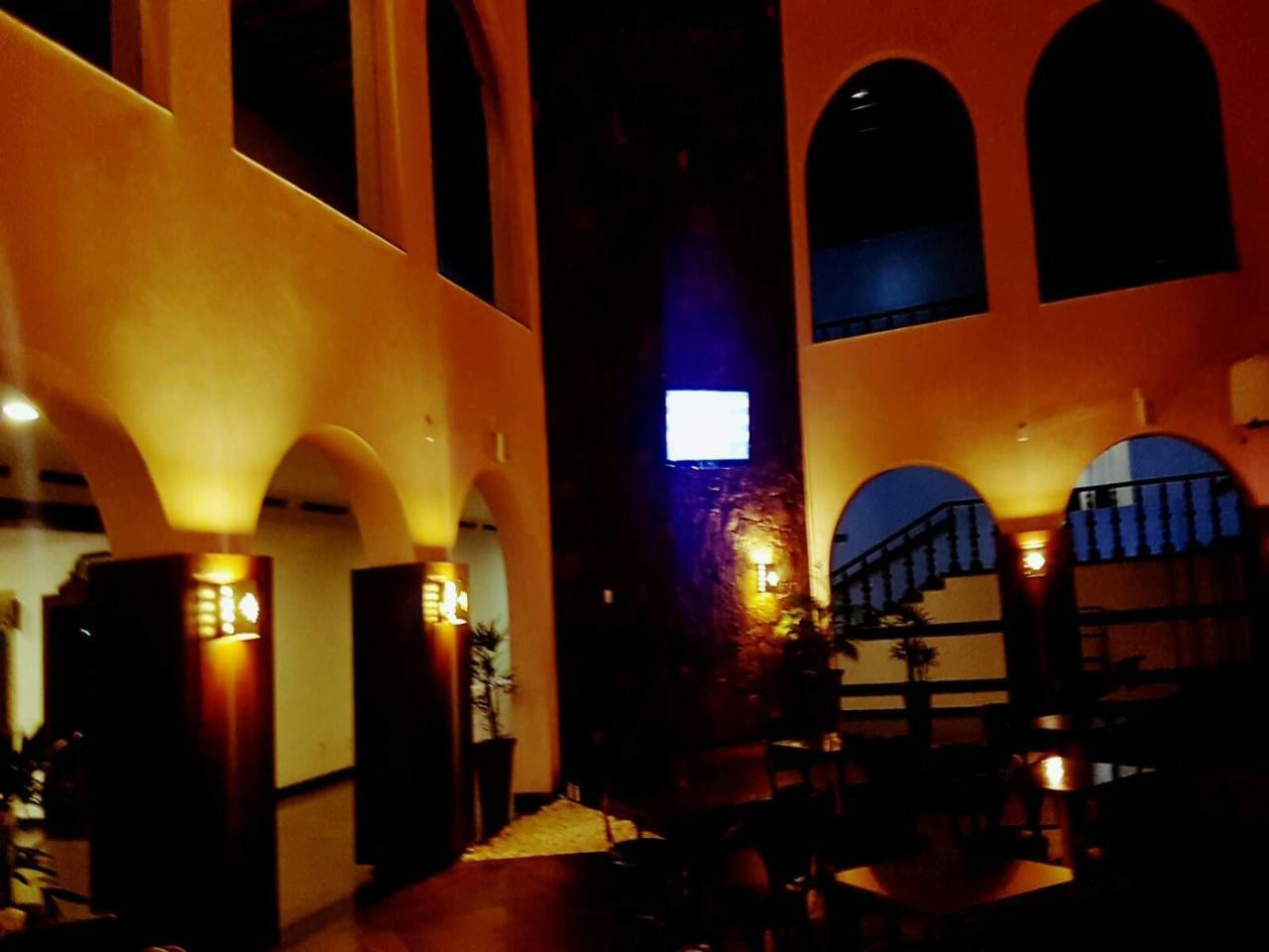 Hotel Tropical Манаус Екстериор снимка Interior of the synagogue