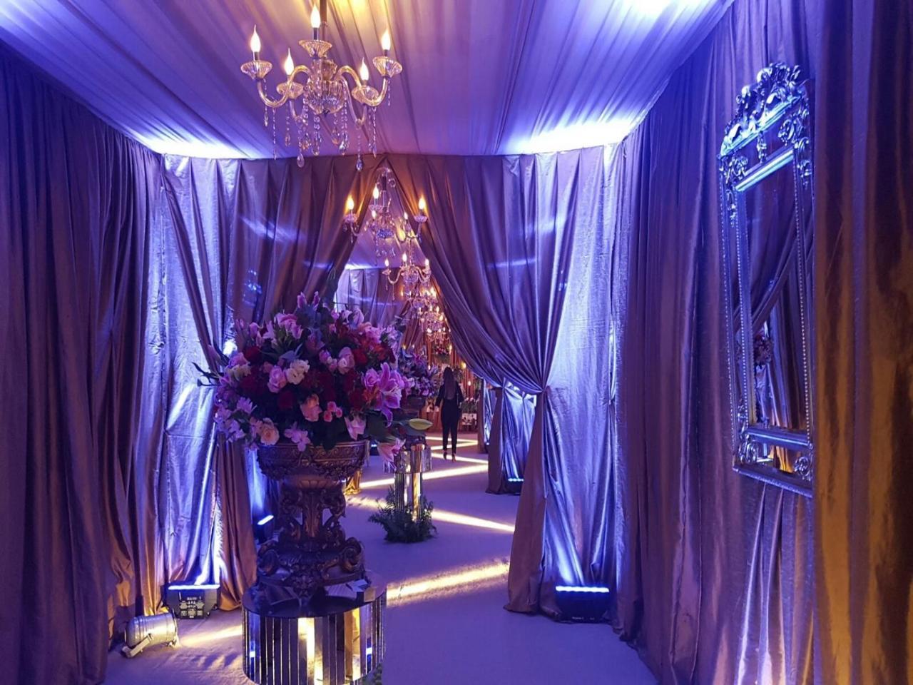 Hotel Tropical Манаус Екстериор снимка The interior of the 2016 edition of the festival